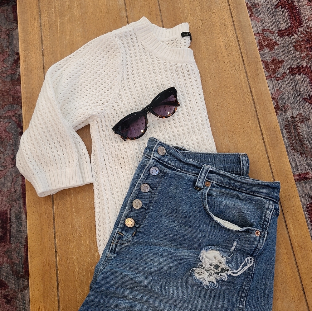 Loose knit 3/4 sleeve crew neck sweater